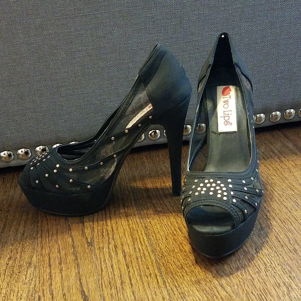 Two Lips Submit Black Peep Toe Pumps Heels